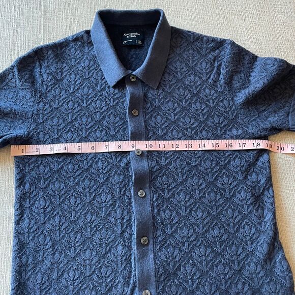 Abercrombie navy blue sweater button down, size XS - Picture 6 of 7